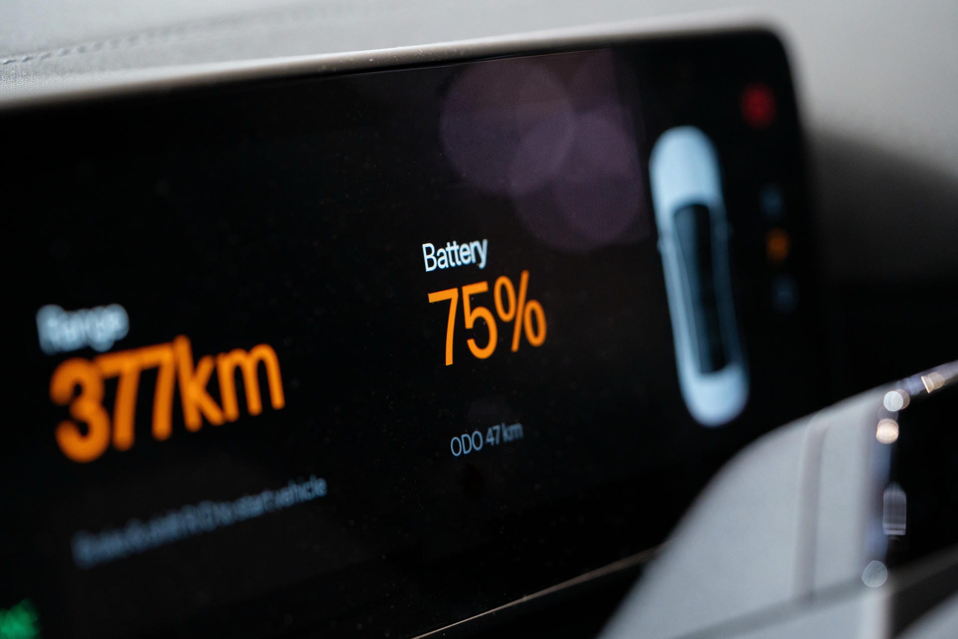 Dynamic Load Management vs EV Charging that’s Scheduled: Which One Fits Your Site?